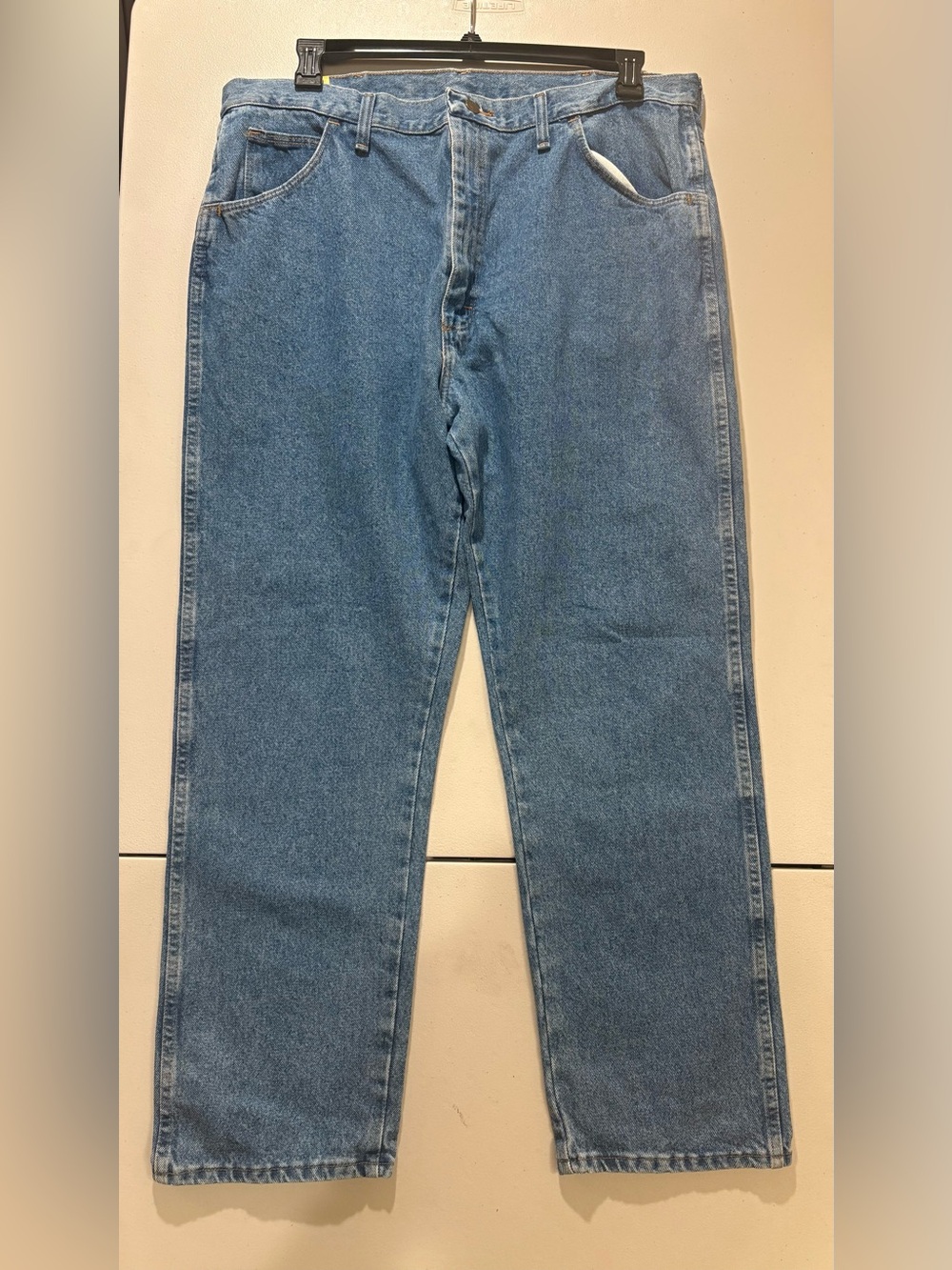 NWT Wrangler Rustler Legendary Gold Men's Jeans Regular Fit Straight 40x30